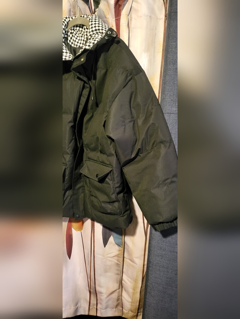Men's Hooded Puffer Jacket with Houndstooth Lining - Black - Picture 3 of 9